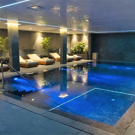 Ajax Hotel 4*