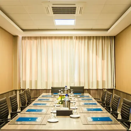 Ajax Hotel 4*