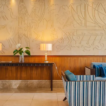 Ajax Hotel 4*